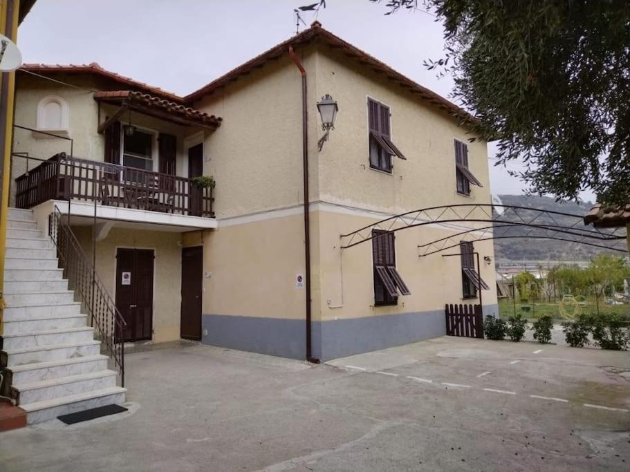 Casa Sveva, A Pochi Passi Dalle Spiagge E Dal Centro Di Arma Di Taggia. Zewnętrze zdjęcie